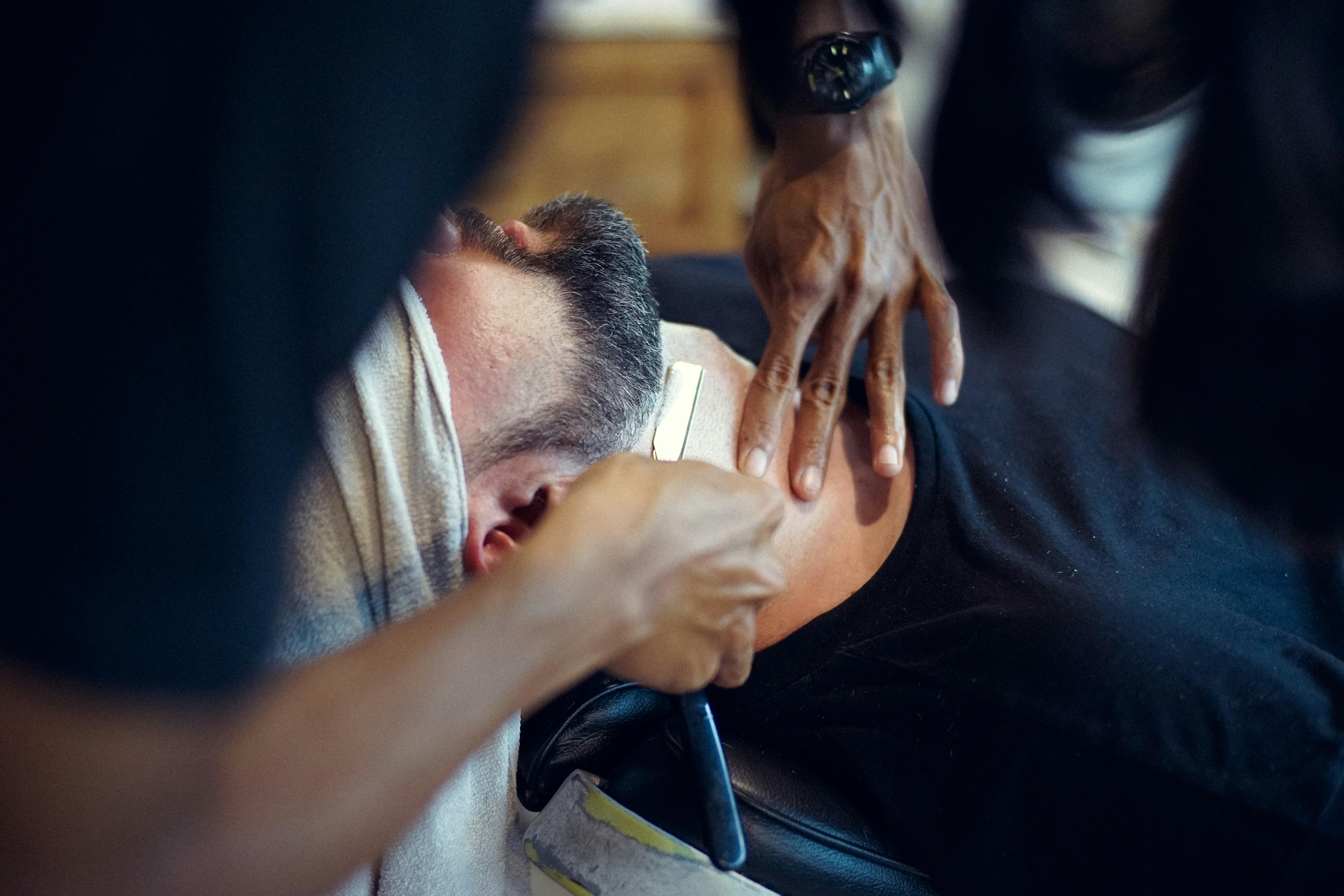 3 Daily Beard Habits That Set Stylish Men Apart
