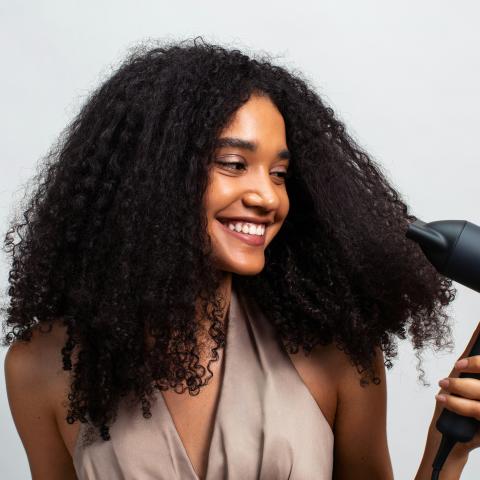 Soap vs. Shampoo: What’s Best for Your Hair? (And The Rise of Shampoo Bars)